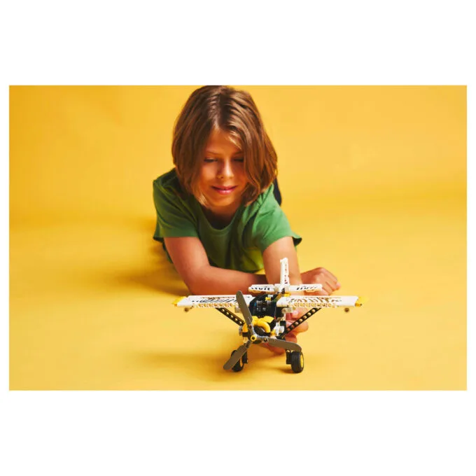 LEGO 42198 Technic Propellerflugzeug — image 28