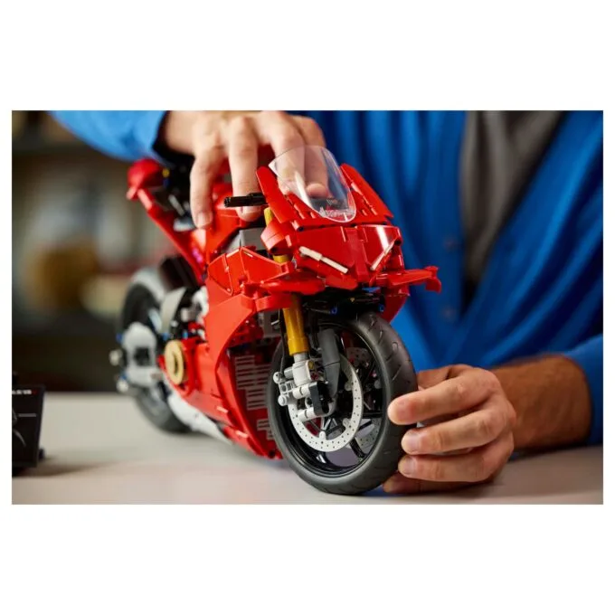 LEGO 42202 Technic Ducati Panigale V4 S Motorrad — image 11