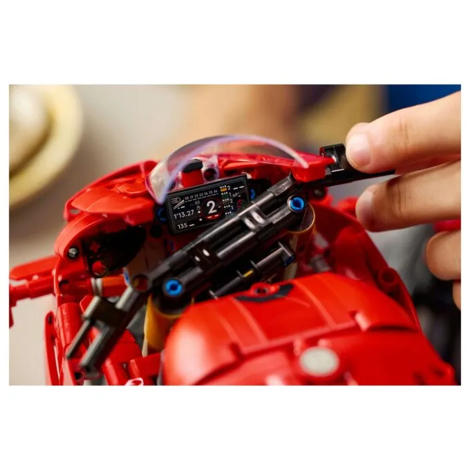 LEGO 42202 Technic Ducati Panigale V4 S Motorrad — image 18