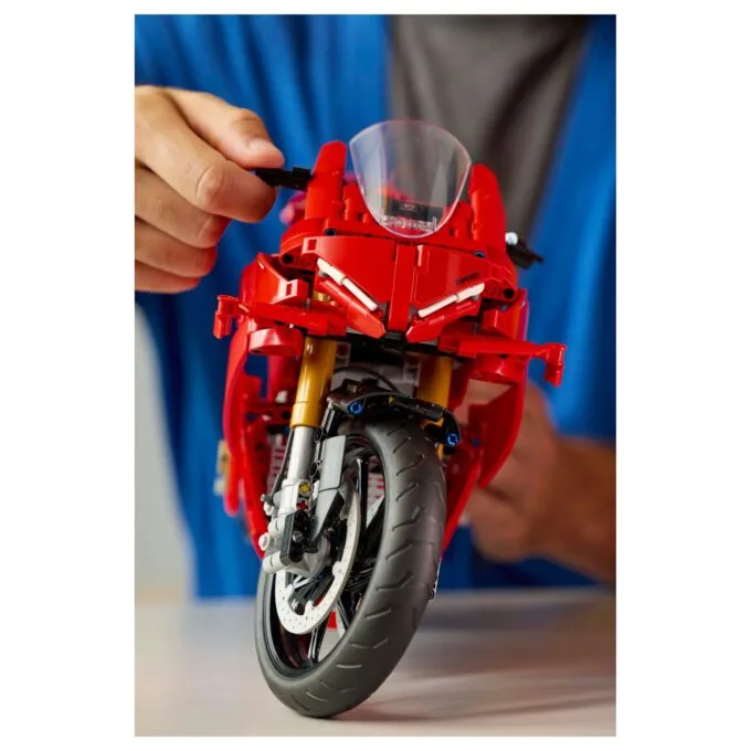 LEGO 42202 Technic Ducati Panigale V4 S Motorrad — image 19