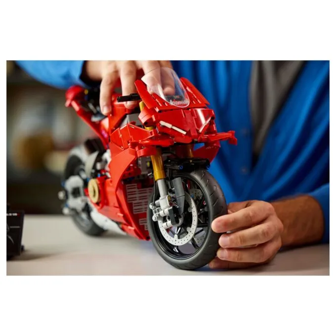 LEGO 42202 Technic Ducati Panigale V4 S Motorrad — image 22