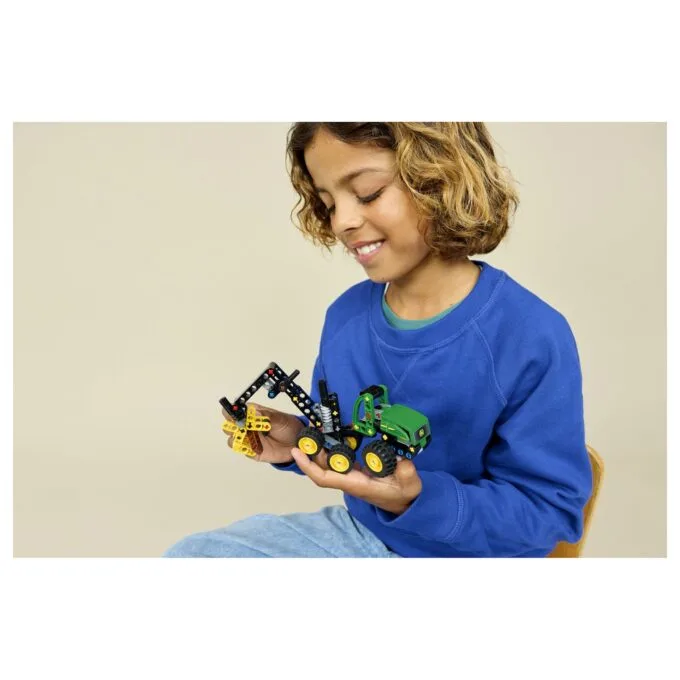 LEGO 42218 Technic John Deere 1470H Rad-Harvester — image 33