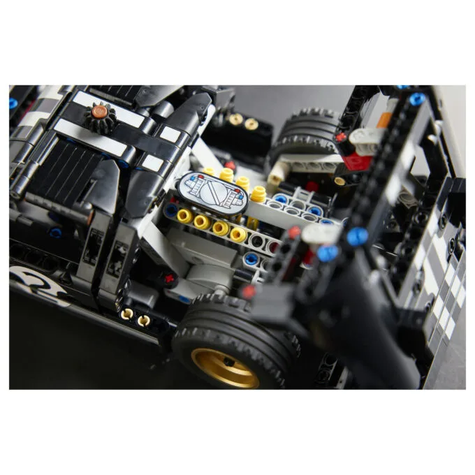 LEGO 42223 Technic 1966 Ford GT40 MKII Rennwagen — image 17