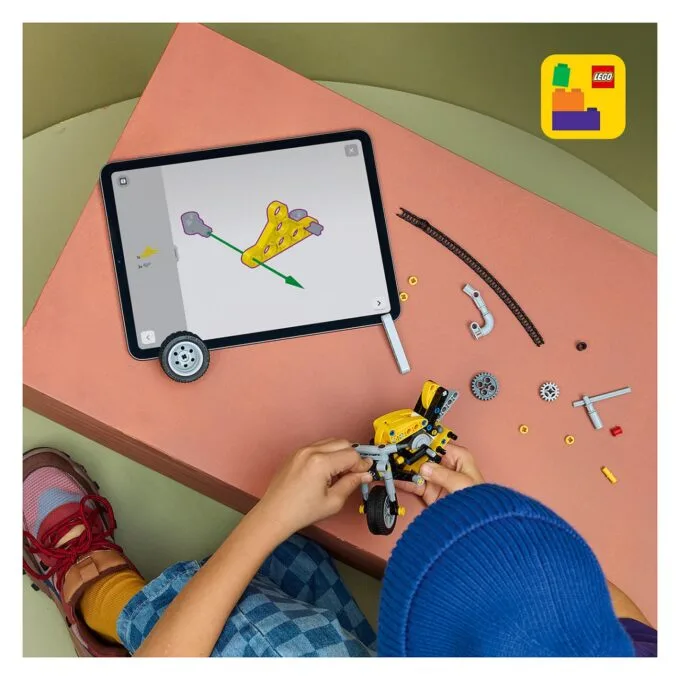 LEGO 42225 Technic Gelbes Motorrad — image 12