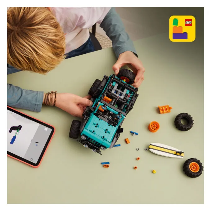 LEGO 42227 Technic Jeep Wrangler Rubicon Gelndewagen — image 12