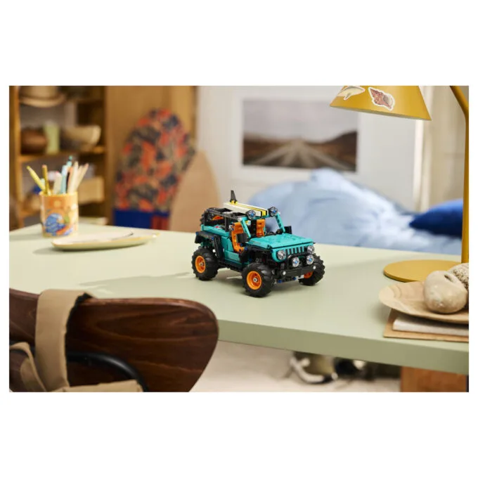 LEGO 42227 Technic Jeep Wrangler Rubicon Gelndewagen — image 17