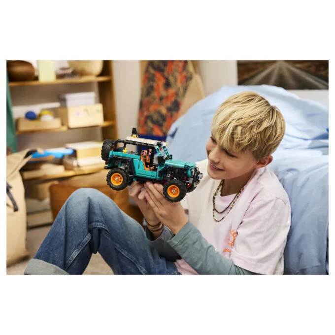 LEGO 42227 Technic Jeep Wrangler Rubicon Gelndewagen — image 21