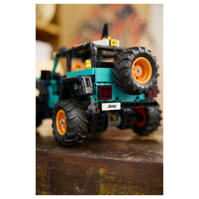 LEGO 42227 Technic Jeep Wrangler Rubicon Gelndewagen — image 22