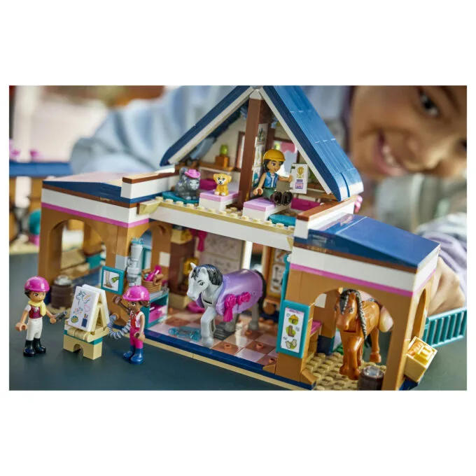LEGO 42688 Friends Pferdestall und Reitschule — image 13