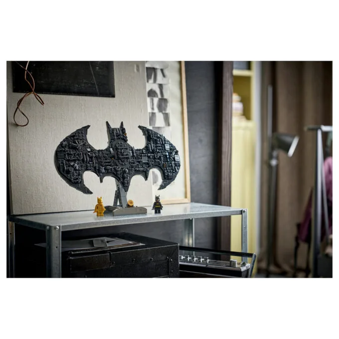 LEGO 76330 DC Super Heroes Batman Logo — image 7