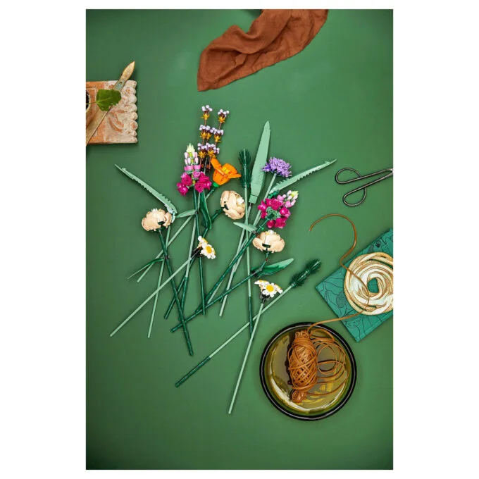 LEGO Creator Expert Blumenstrauß 10280 — image 22