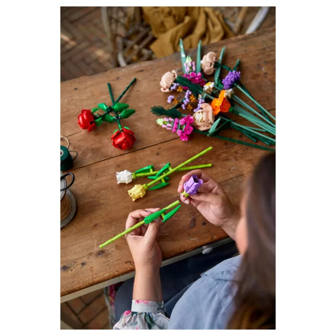 LEGO Creator Expert Blumenstrauß 10280 — image 32
