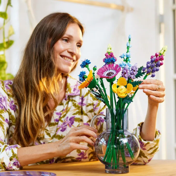 LEGO ICONS Wildblumenstrauß 10313 — image 11