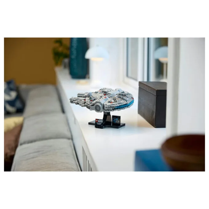 LEGO Star Wars Millennium Falcon 75375 — image 23