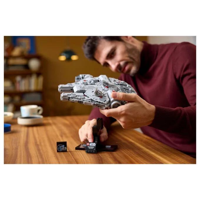 LEGO Star Wars Millennium Falcon 75375 — image 24