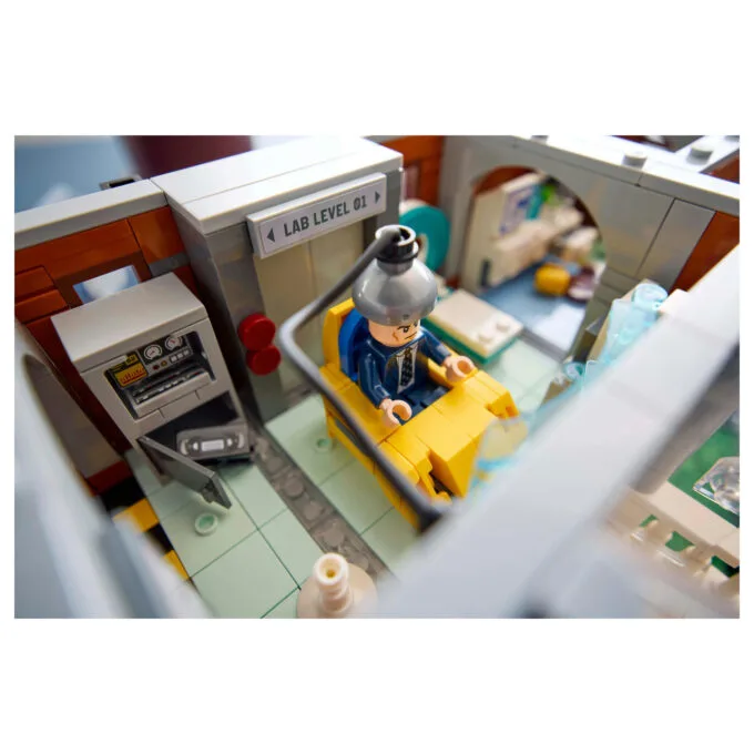 LEGO Super Heroes 76294 X-Men: X-Mansion — image 10
