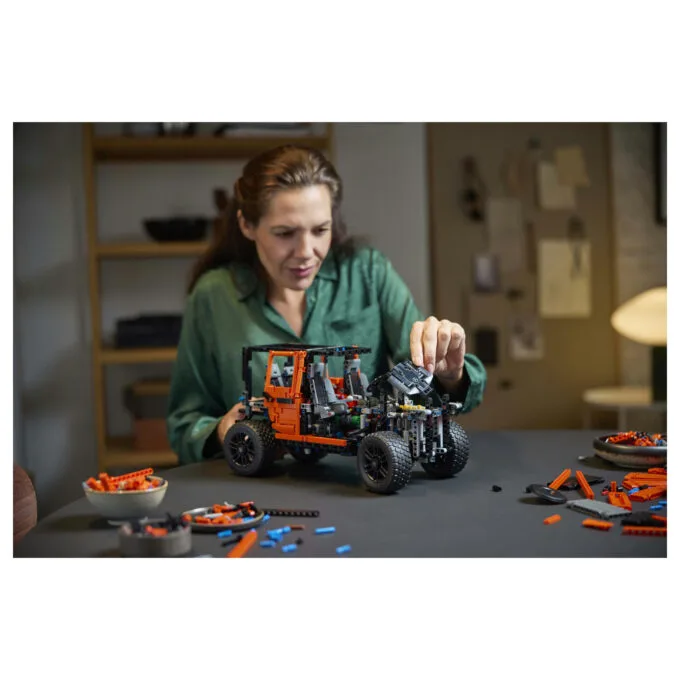 LEGO Technic Mercedes-Benz G500 Professional Line 42177 — image 20