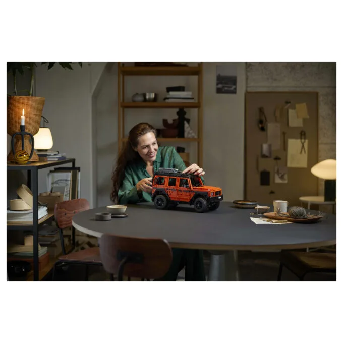 LEGO Technic Mercedes-Benz G500 Professional Line 42177 — image 23