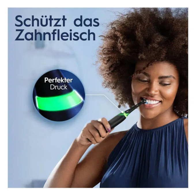 Oral-B iO Series 4 Matt Black mit Reiseetui — image 5