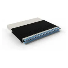 Patchbox patchbox.one Kabeleinzugssystem 8RU STP (0.8 m) mit 24 Kassetten. Patchkabel Cat. 6a. U FTP. PoE. Kabel blau