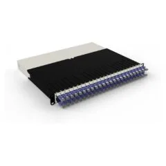Patchbox patchbox.one Kabeleinzugssystem 8RU STP (0.8 m) mit 24 Kassetten. Patchkabel Cat. 6a. U FTP. PoE. Kabel violett