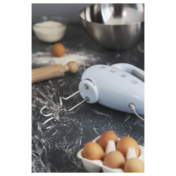 SMEG HMF01PBEU Handmixer im 50er Jahre Retro Design Pastellblau — image 16