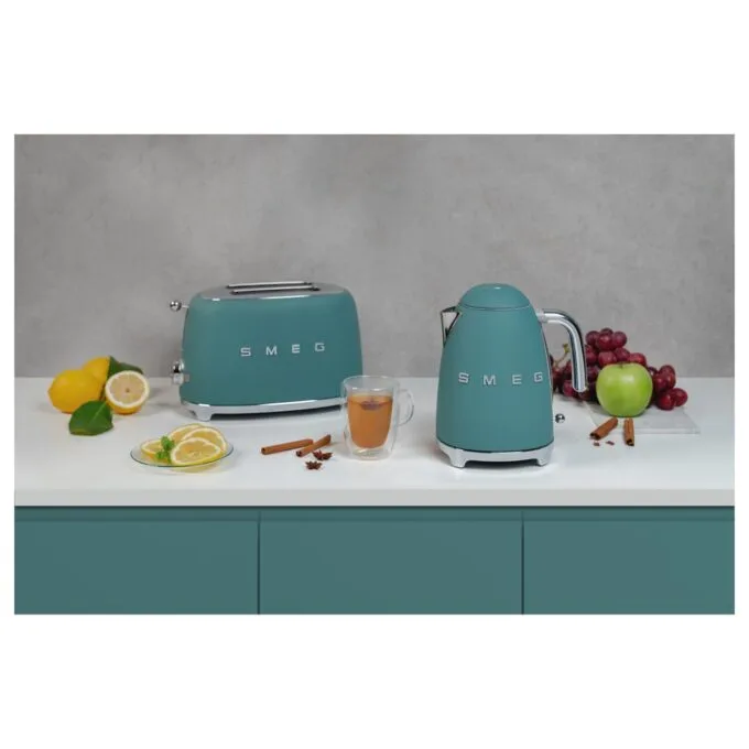 SMEG KLF03EGMEU Wasserkocher Smaragdgrün, sthetik im Stil der 50er Jahre — image 11