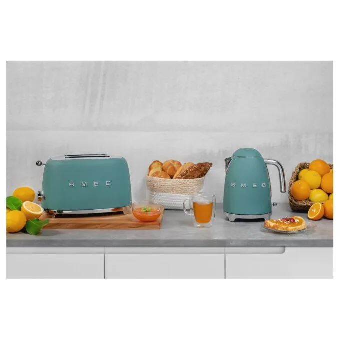 SMEG KLF03EGMEU Wasserkocher Smaragdgrün, sthetik im Stil der 50er Jahre — image 13