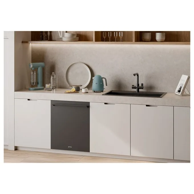 SMEG KLF03EGMEU Wasserkocher Smaragdgrün, sthetik im Stil der 50er Jahre — image 14