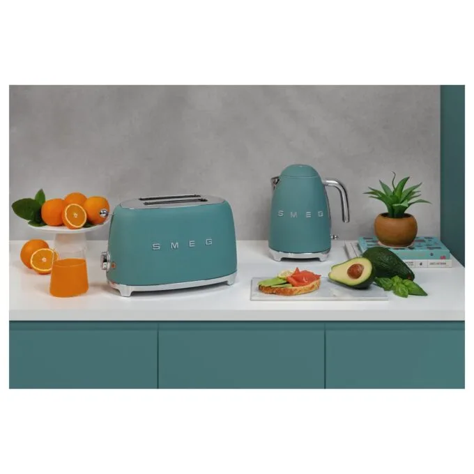 SMEG KLF03EGMEU Wasserkocher Smaragdgrün, sthetik im Stil der 50er Jahre — image 15