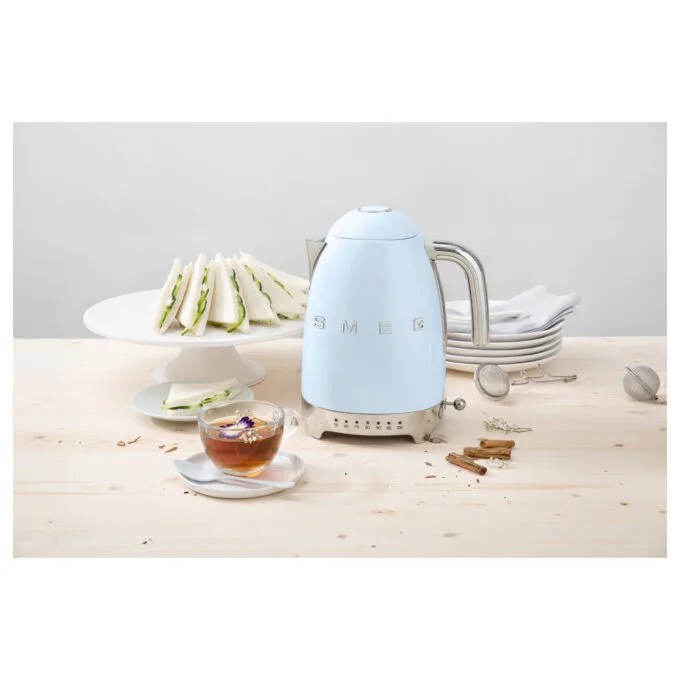 SMEG Wasserkocher 50s Style KLF04PBEU. Pastellblau — image 9