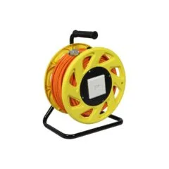 Synergy21 Kabeltrommel. CAT6A. 90m. CAT7A Rohkabel S-STP(S FTP). mit 2x Buchsen RJ45(CAT6A). LSZH.