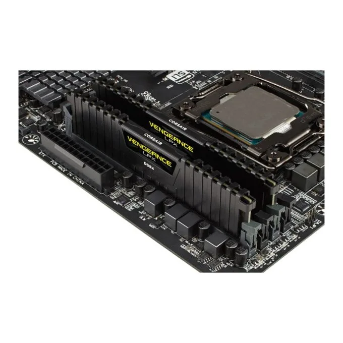 Corsair CM4X8GD3200C16K2E memory module — image 5