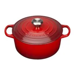 Le Creuset Signature