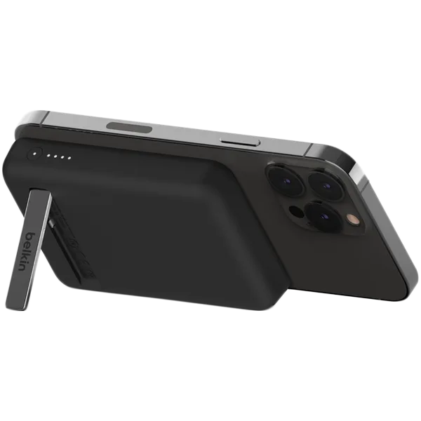 BELKIN 5K MAGNETIC WIRELESS POWER BANK + KICK STAND, BLACK — image 4