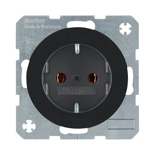 Hager 47432045 socket-outlet — image 1