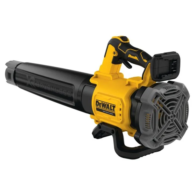 Black & Decker DCMBL562N-XJ leaf blower — image 1