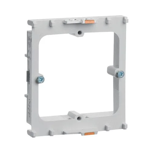 Hager GLT1511 socket-outlet — image 1